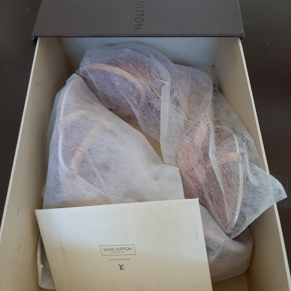 Used Louis Vuitton Wedge - Picture 9 of 9